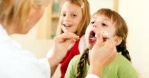 Stire din Sănătate : Ce facem când copilul are febră. Sfaturi utile de la medicul pediatru