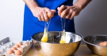 Stire din Diverse : Ce greșeli facem atunci când gătim ouă ochiuri, poșate sau scrob