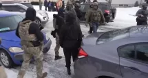 Stire din Actualitate : Val de arestări. Cel puțin 10 români reținuți de agenții ICE