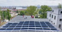 Stire din Social : Centrală fotovoltaică la Colegiul „Mihai Eminescu”. Clădirea de patrimoniu, alimentată cu energie verde
