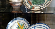 Stire din Cultură-Educație : Ceramica dispărută de pe Valea Izei,  prezentă în expoziția Muzeului  de Artă Populară Constanța