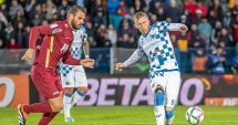 Stire din Sport : CFR Cluj, umilită cu 4-0 de Corvinul Hunedoara, care s-a calificat în semifinalele Cupei României
