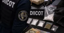 Stire din Eveniment : Doi bărbați prinși în flagrant în timp ce vindeau cocaină. Suspecții au fost arestați preventiv