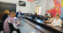 Stire din Politică-Administrație : Edilul din Năvodari, Florin Chelaru, întâlnire cu un grup de părinţi