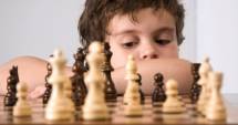 Provocare pentru elevii pasionați de șah
