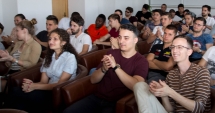 Stire din Cultură-Educație : Activități în vacanță! Peste 150 de studenți, reuniți la Constanța