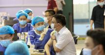 Stire din Actualitate : Insider: China interzice nevaccinaţilor accesul în supermarketuri, şcoli, spitale, mijloace de transport