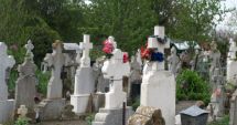Stire din Actualitate : Tragedie în cimitir! Un băiețel de patru ani a murit strivit de o piatră funerară