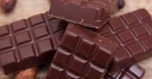 Stire din Actualitate : Cum mănânci ciocolata ca să nu te îngraşi. Trucul ingenios al unui medic: "Se reduce mult cantitatea de calorii"