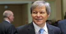 Stire din Politică-Administrație : Guvern: Salariul premierului Cioloș a fost în ianuarie de 15.825 de lei