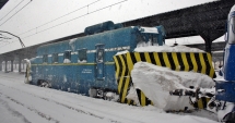 Stire din Social : Circulație feroviară în condiții de iarnă. Pluguri și locomotive Diesel