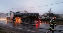 Stire din Eveniment : Cisternă încărcată cu alcool, cuprinsă de flăcări