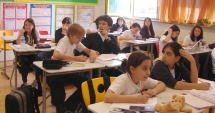 Stire din Cultură-Educație : Elevii de-a IV-a susțin a doua probă a Evaluării