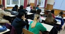 Stire din Cultură-Educație : Peste 800 de elevi constănțeni la Campionatul de matematică pe echipe. Încă 3 zile de înscrieri