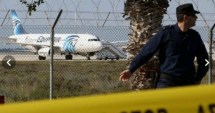 Stire din Actualitate : Ipoteză șocantă în cazul avionului EgyptAir prăbușit în Mediterana