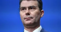 Stire din Actualitate : Preşedintele CNAS: Am scos pentru o perioadă de timp obligativitatea semnării cu cardul