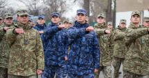 Stire din Cultură-Educație : Elevi ai Colegiului "Alexandru Ioan Cuza" din Constanța vor defila pe sub Arcul de Triumf, la Parada Militară de 1 Decembrie