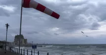 Stire din Social : Vreme instabilă în Dobrogea. Meteorologii anunță rafale puternice de vânt în județul Constanța