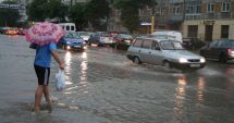 Stire din Social : COD PORTOCALIU de vijelii puternice şi ploi abundente, la Constanţa