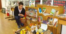 Stire din Cultură-Educație : Elevii Colegiului de Artă,  fericiți de succesul acțiunii lor