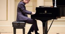 Stire din Cultură-Educație : Un elev al Colegiului de Artă a debutat în cea mai importantă sală de concerte din lume