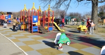 Stire din Cultură-Educație : "Iată, vin colindători!"