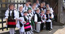 Stire din Cultură-Educație : Ne pregătim de colindat. Care sunt colindele speciale ale Dobrogei