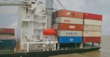 Stire din Eveniment : Coliziune între două nave la sud de Bangladesh
