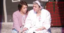 Stire din Cultură-Educație : Comedia dă "mâna" cu drama pe scena Casei de Cultură Constanța