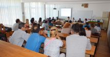 Stire din Cultură-Educație : Concursul pentru directori, în luna iulie. Proba scrisă va fi eliminatorie, cu minimum nota 7