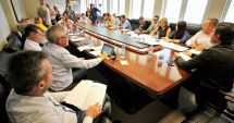 Stire din Politică-Administrație : Consilierii din Mangalia au aprobat amenajarea parcărilor de reședință, în locul garajelor