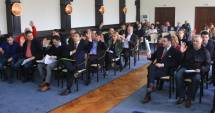 Stire din Politică-Administrație : Majorarea tarifului social pentru pensionari,  în atenția aleșilor locali
