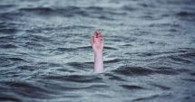 Stire din Eveniment : Ziua tragediilor. Încă un înecat pe plaja din Costineşti