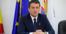 Stire din Politică-Administrație : Decebal Făgădău, cu ochii pe angajații Primăriei. "Mitul tătucului trebuie să nu mai existe"