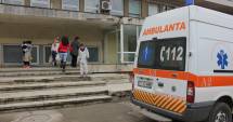 Stire din Eveniment : Constănțeancă rănită:  i-a căzut în cap adeziv  de la un bloc în reparații