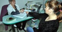Stire din Sănătate : Drumuri și cozi. Calvarul cardurilor de sănătate!