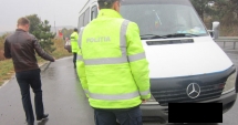 Stire din Eveniment : Taxiurile și microbuzele de transport călători, verificate de polițiști