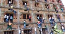 Stire din Actualitate : O mie de arestări înr-un caz spectaculos de copiat la examen