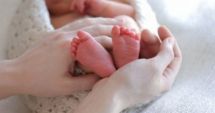 Stire din Social : Caz de filme de groază în România: Un medic de la Maternitata Polizu e acuzat că lăsa copiii prematuri să moară