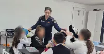 Stire din Eveniment : Acțiuni preventive dedicate copiilor și tinerelor mame, desfășurate de polițiști în Constanța și Techirghiol