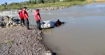 Stire din Eveniment : Tragedie fără margini! Doi frați au murit încercând să-și salveze sora de șapte ani din apele unui râu
