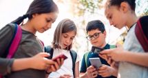 Stire din Social : Cum poate fi eliminat conținutul periculos de pe TikTok? Copiii, cei mai vulnerabili