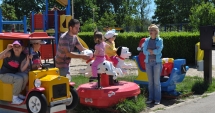 Stire din Social : A venit vacanța, să înceapă distracția! Week-end plin în Mamaia și Satul de Vacanță