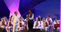 Stire din Social : Cântece de Crăciun cu Elvis, un tânăr dintr-un centru de plasament