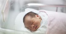 Stire din Eveniment : Reţinut după ce a răpit un nou-născut și i-a scos şi certificat de naştere în care figura ca tată