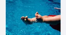 Stire din Actualitate : Vacanță transformată în tragedie după ce un copil de un an s-a înecat în piscina unui hotel