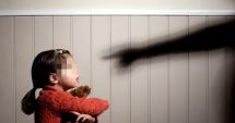 Stire din Social : Drama unei fetițe de cinci ani. Maltratată de propria mamă și bunică