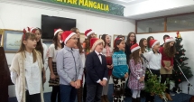 Stire din Cultură-Educație : "Copilăria ninsorilor străbune", spectacolul sărbătorilor de iarnă