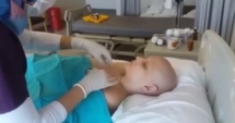 Stire din Social : "Zâmbeam pentru că nu voiam să știe cât de rău mă doare" / Povestea cutremurătoare a copilului care a învins cancerul