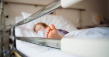 Stire din Social : Fetiță de aproape trei ani, la spital după ce s-a otrăvit la grădiniță!